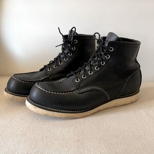 Red Wing Classic Men’s Boots size 12